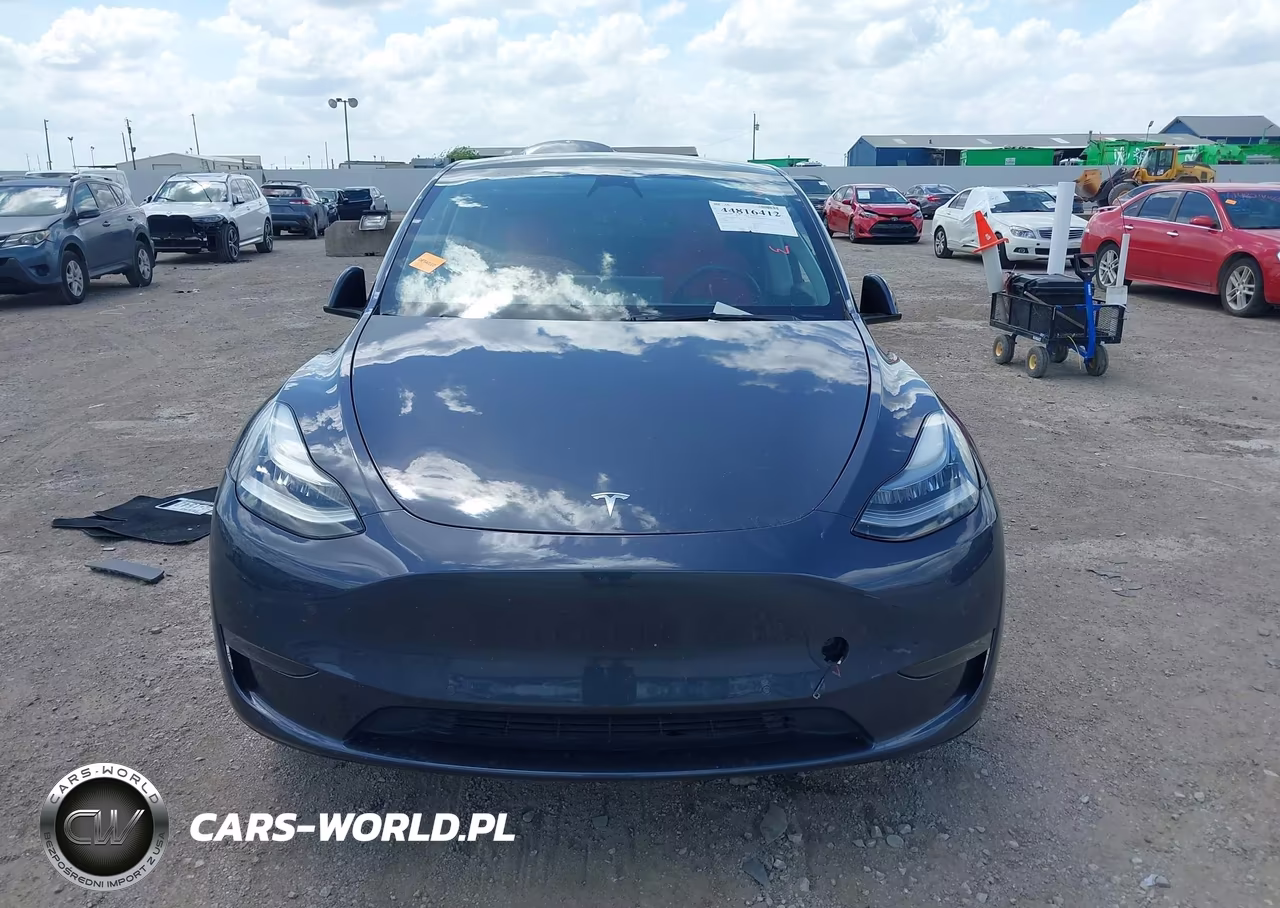 2021 Tesla Model Y Standard Range Rear-Wheel Drive VIN:5YJYGDED8MF105331 - 11