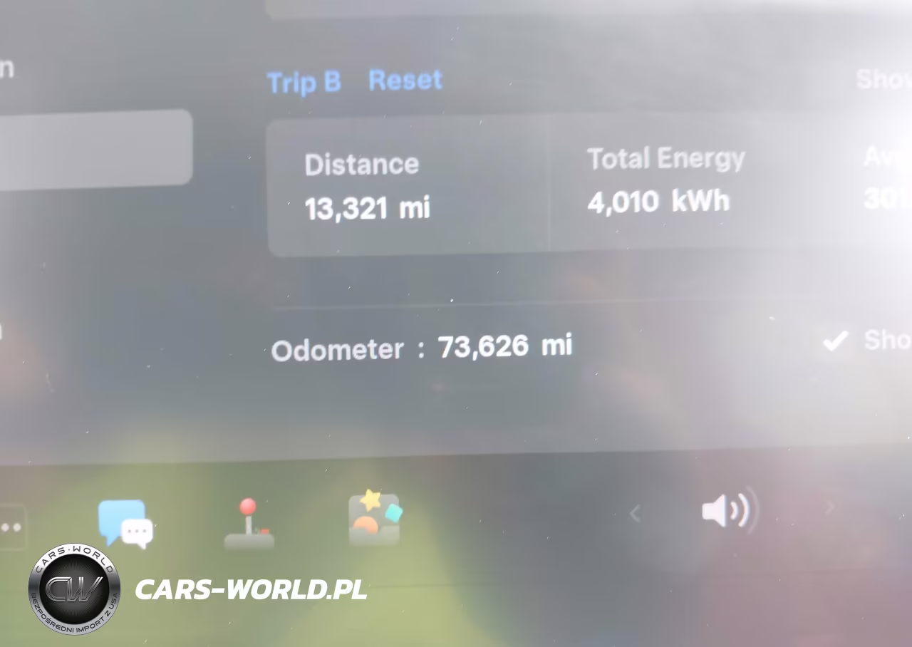 2021 Tesla Model Y Standard Range Rear-Wheel Drive VIN:5YJYGDED8MF105331 - 14
