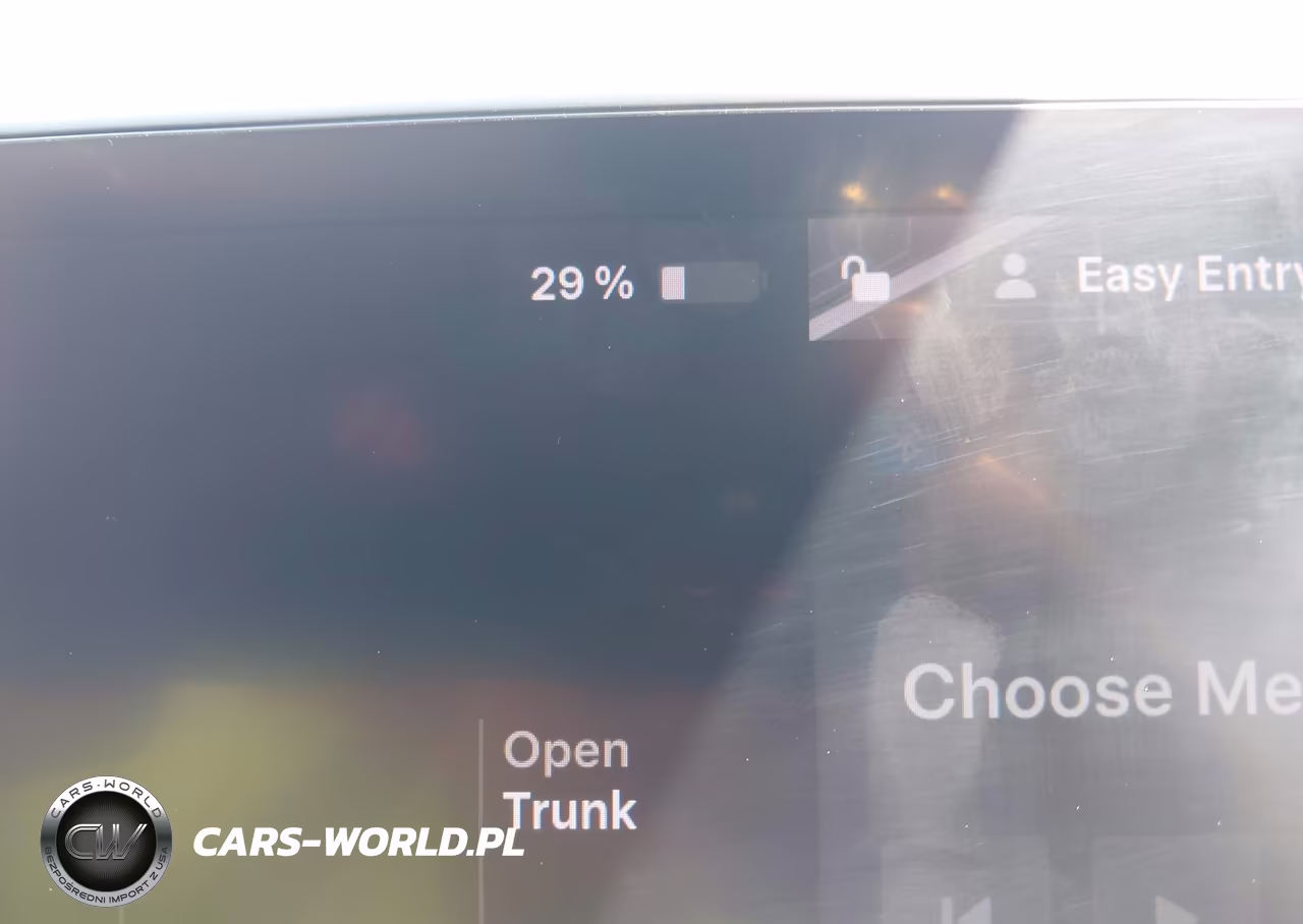 2021 Tesla Model Y Standard Range Rear-Wheel Drive VIN:5YJYGDED8MF105331 - 16