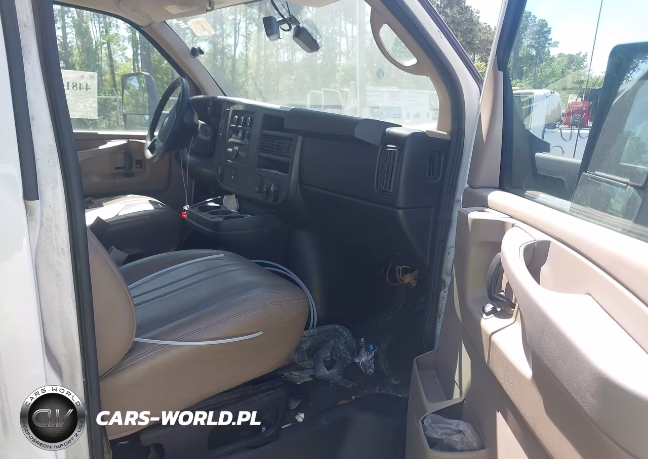 2015 Chevrolet Express Cutaway 4500 VIN:1GB6G5CG2F1143504 - 8