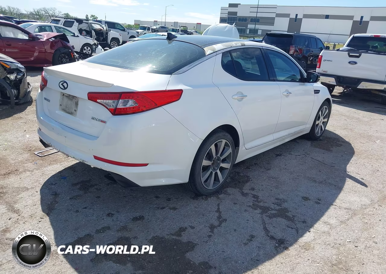 2012 Kia Optima Sx VIN:5XXGR4A68CG079726 - 4