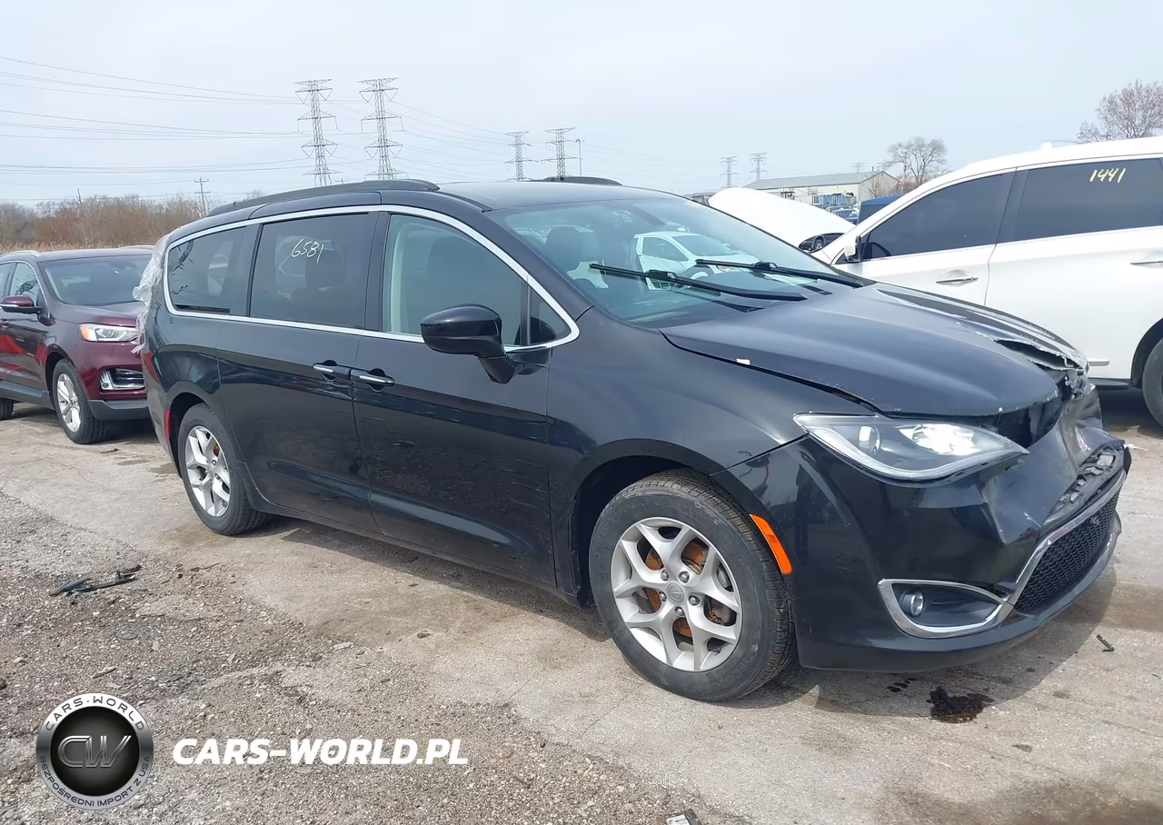 2018 Chrysler Pacifica Touring Plus – zdjęcie 1 z 16