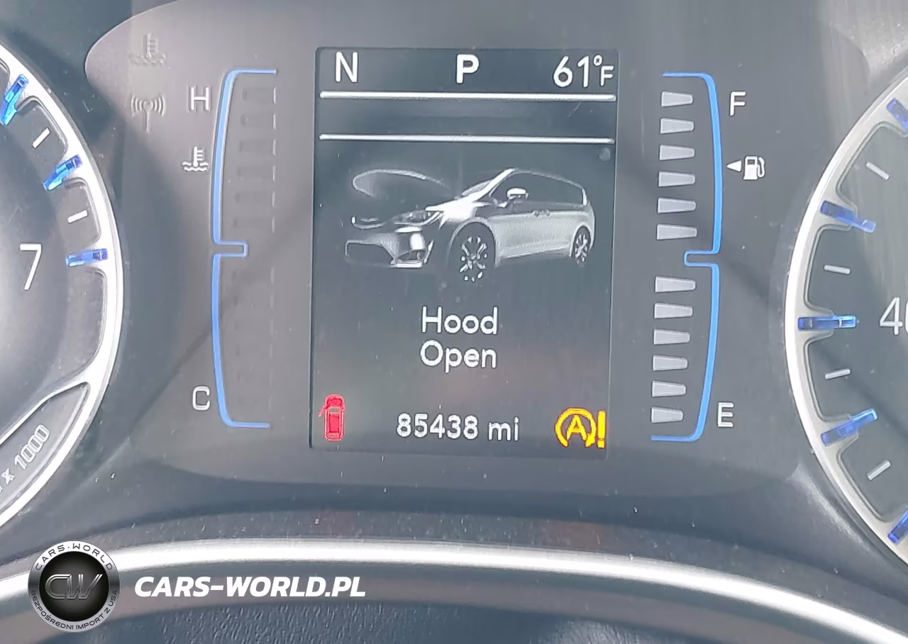 2018 Chrysler Pacifica Touring Plus VIN:2C4RC1FG8JR294330 - 15