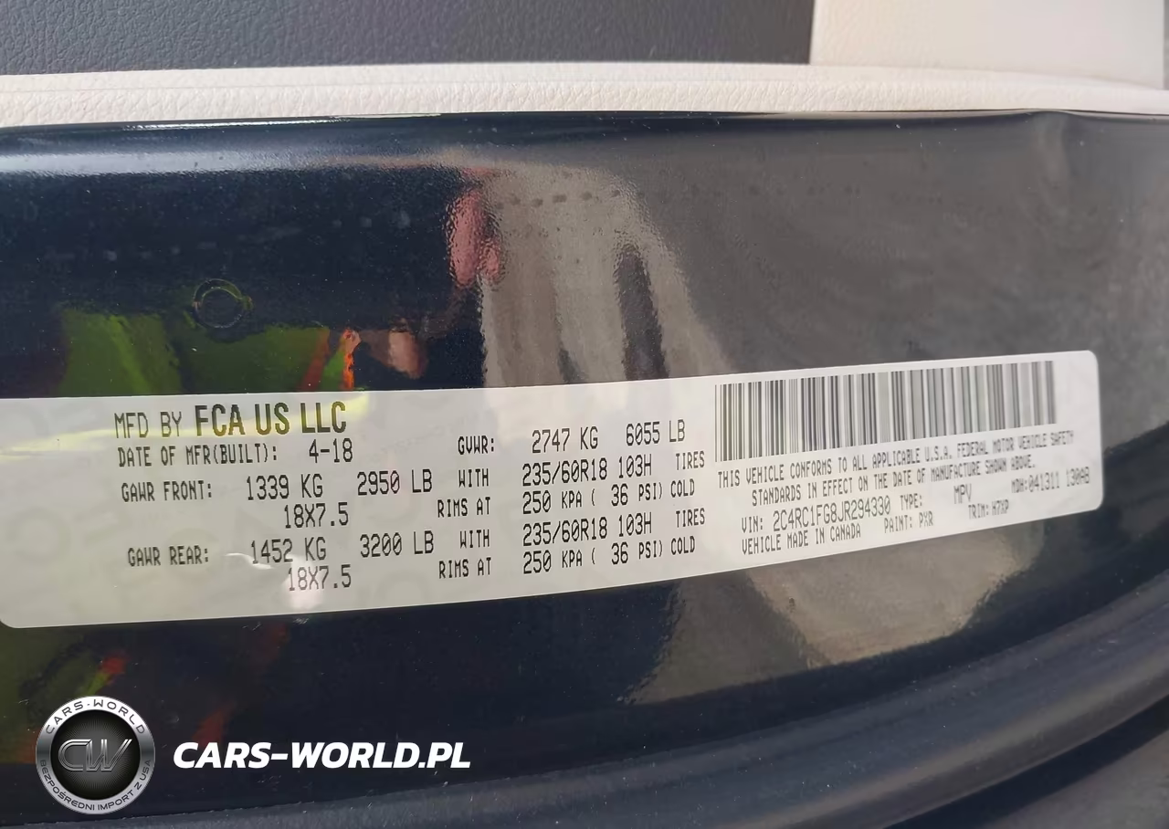 2018 Chrysler Pacifica Touring Plus VIN:2C4RC1FG8JR294330 - 9