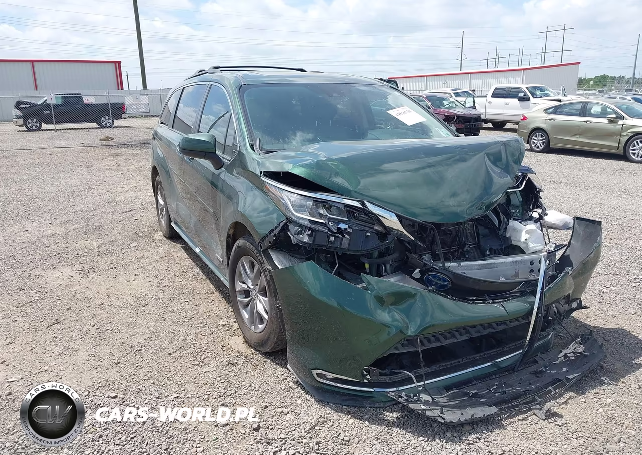 2021 Toyota Sienna Xle