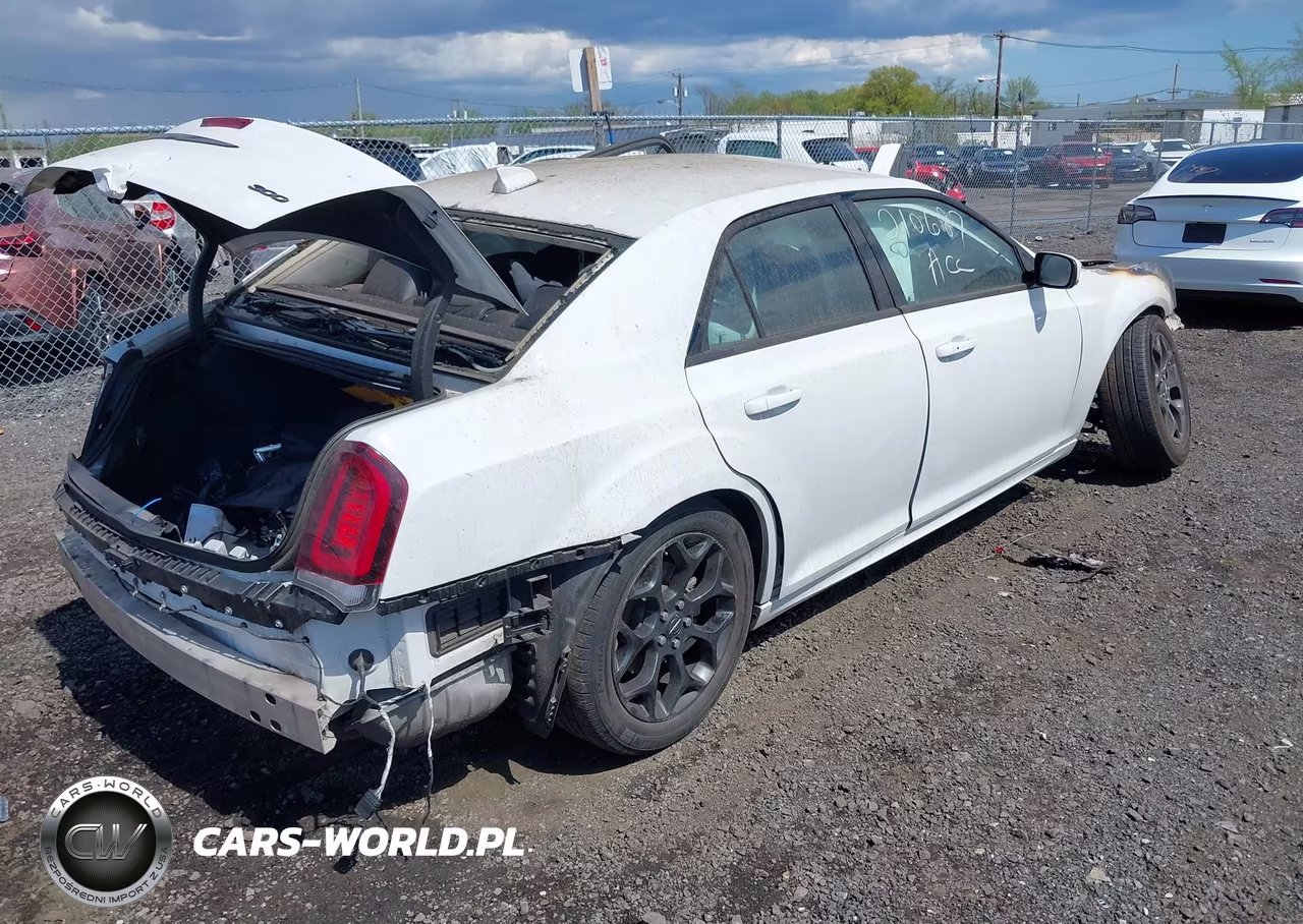 2022 Chrysler 300 Touring L Awd VIN:2C3CCASG8NH203925 - 4