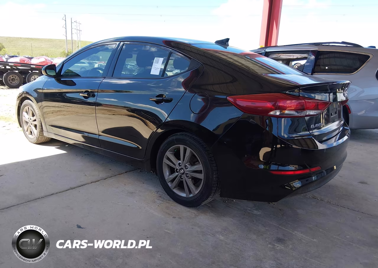 2018 Hyundai Elantra Sel VIN:5NPD84LF8JH255601 - 3