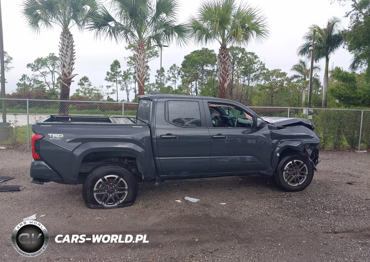 2025 Toyota Tacoma Trd Sport VIN:3TYLB5JN4ST070653 - 13