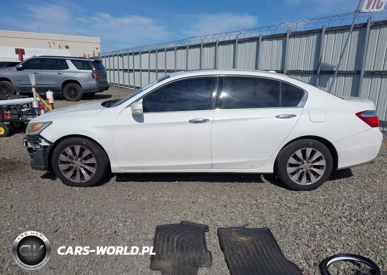 2013 Honda Accord Touring VIN:1HGCR3F96DA024816 - 15