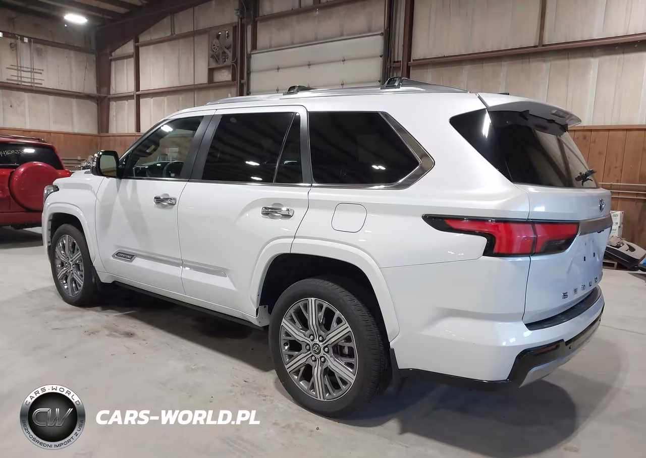 2024 Toyota Sequoia Capstone VIN:7SVAAABA8RX035182 - 3