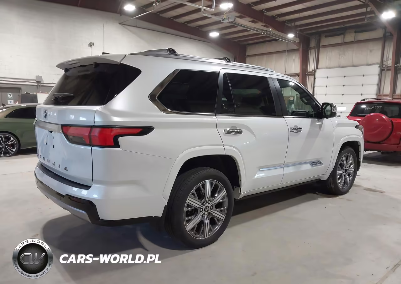 2024 Toyota Sequoia Capstone VIN:7SVAAABA8RX035182 - 4