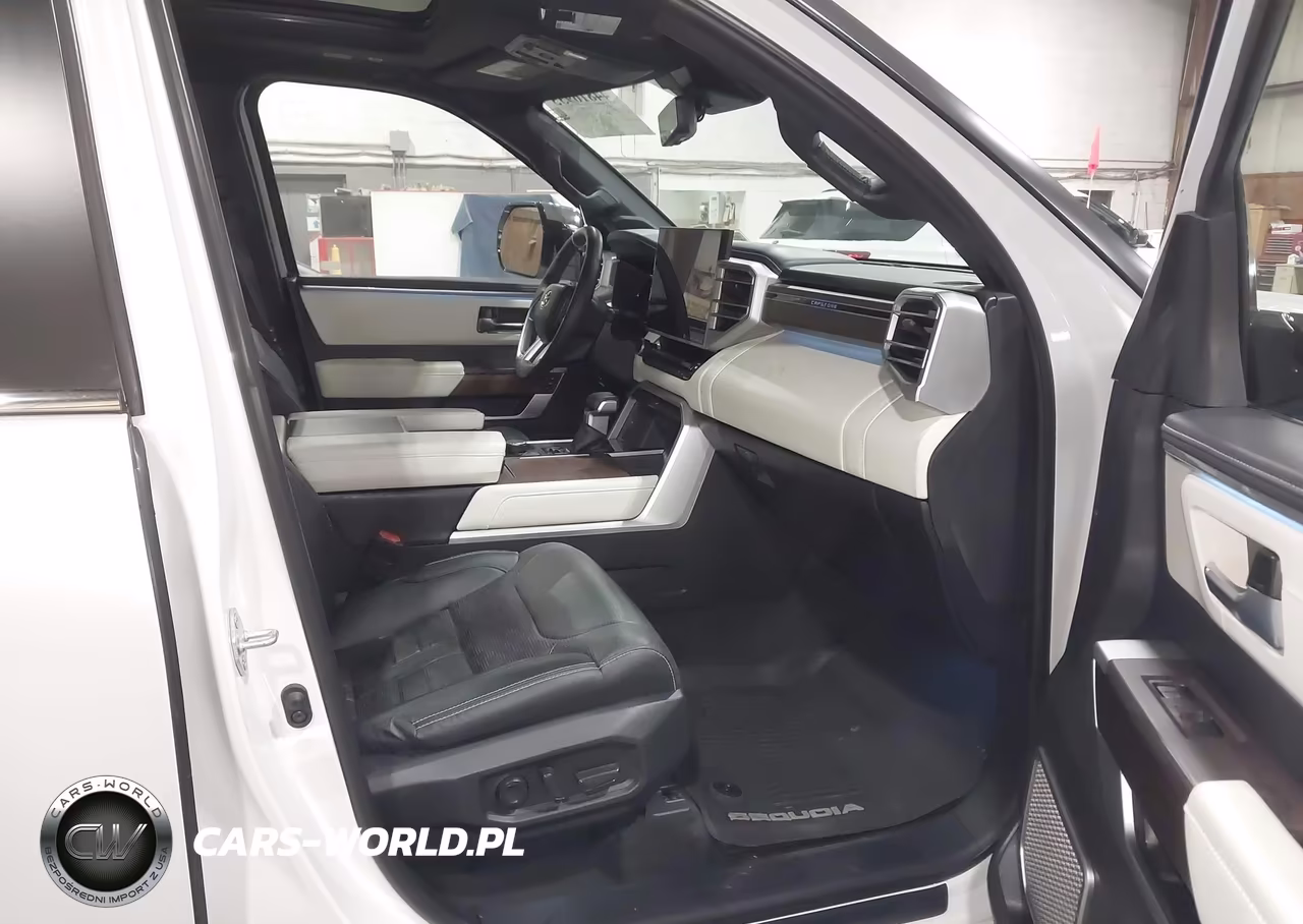 2024 Toyota Sequoia Capstone VIN:7SVAAABA8RX035182 - 5