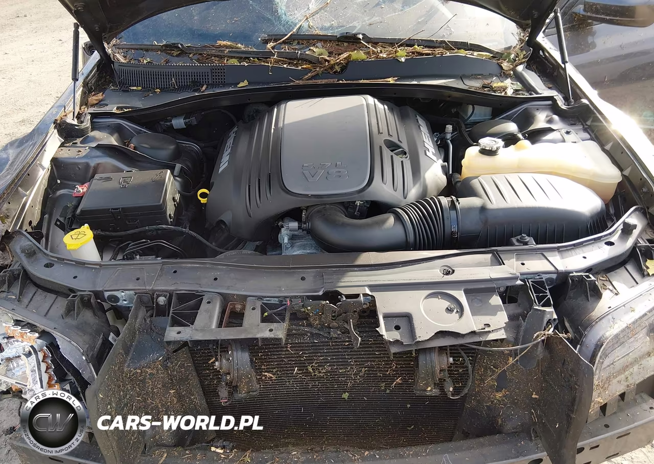 2019 Chrysler 300 300S VIN:2C3CCABT5KH548502 - 10