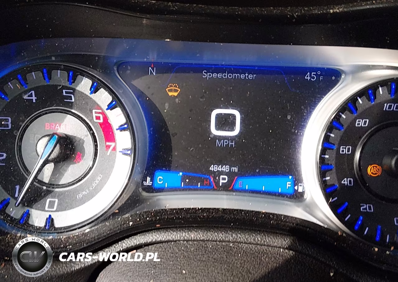 2019 Chrysler 300 300S VIN:2C3CCABT5KH548502 - 16