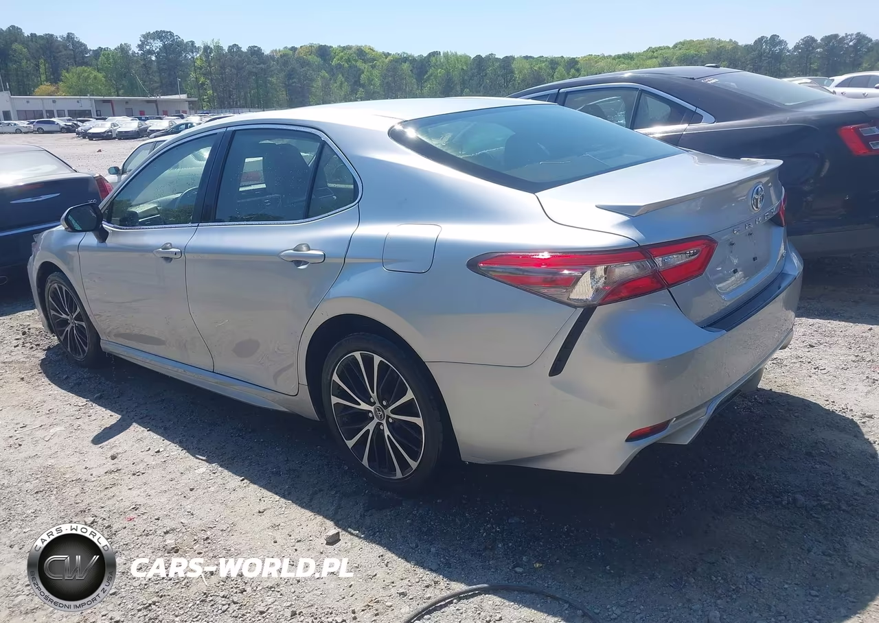 2018 Toyota Camry Se VIN:JTNB11HK4J3019325 - 3