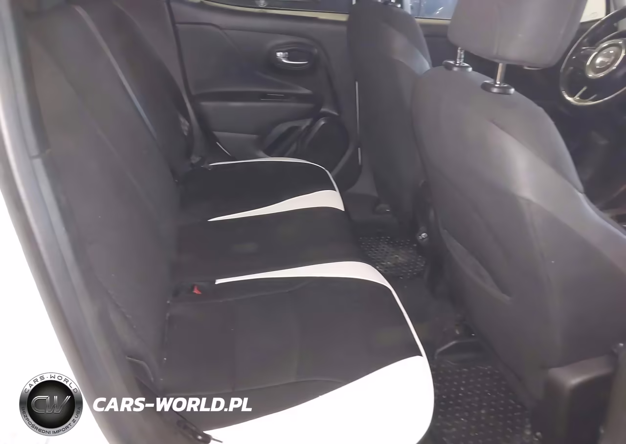 2019 Jeep Renegade Altitude 4X4 VIN:ZACNJBBB4KPK20832 - 8