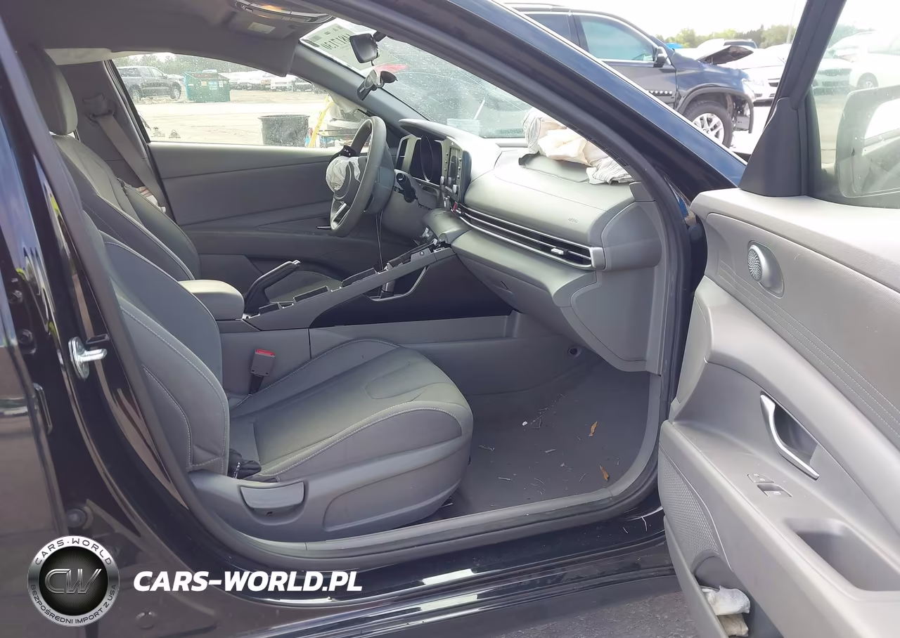 2022 Hyundai Elantra Sel VIN:5NPLM4AG0NH068149 - 5