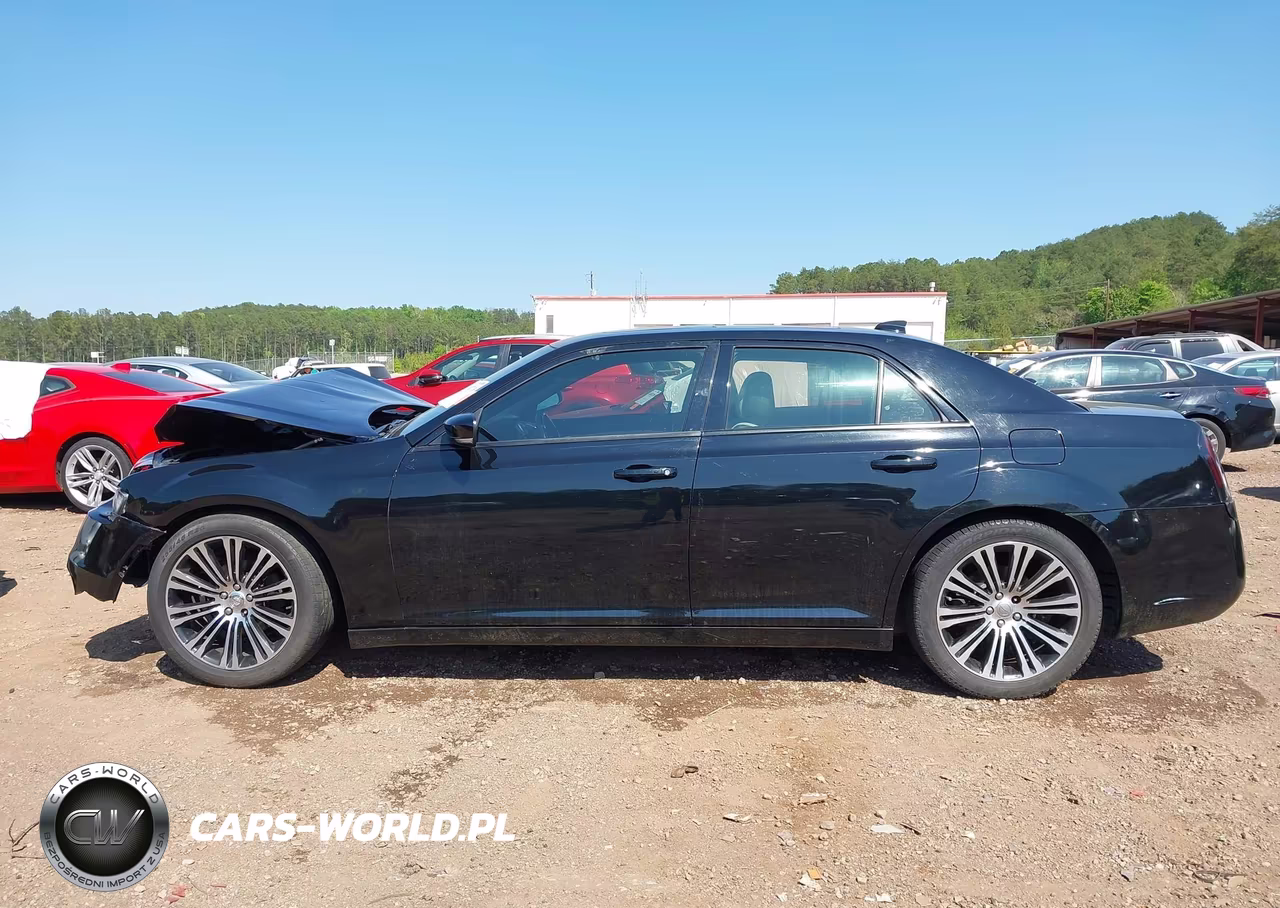 2015 Chrysler 300 300S VIN:2C3CCABG6FH766358 - 14