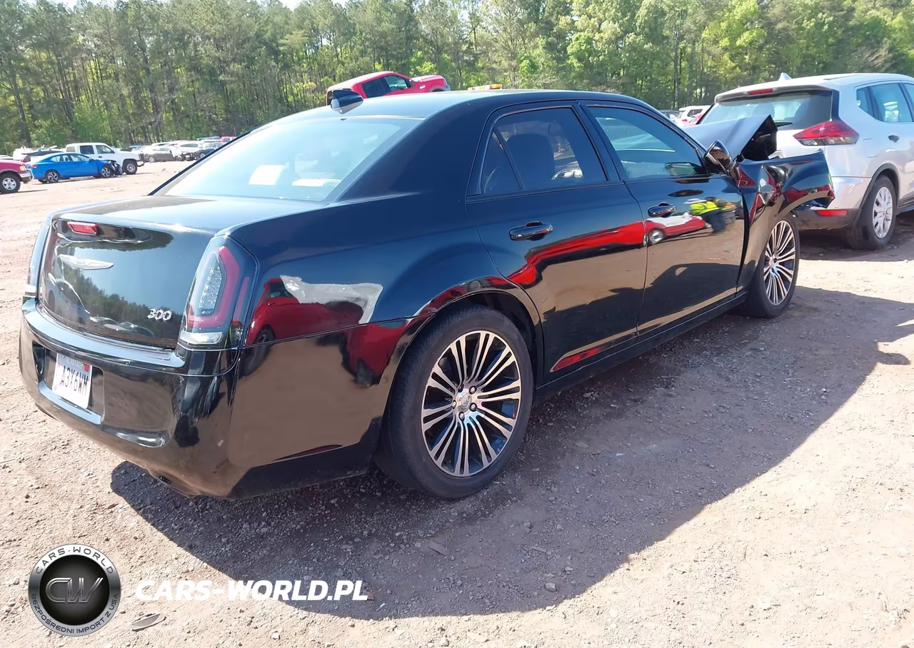 2015 Chrysler 300 300S VIN:2C3CCABG6FH766358 - 4