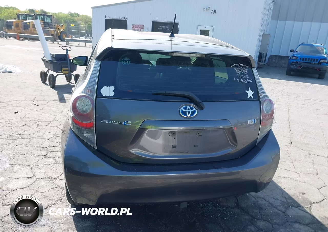 2012 Toyota Prius C Two VIN:JTDKDTB38C1524078 - 16