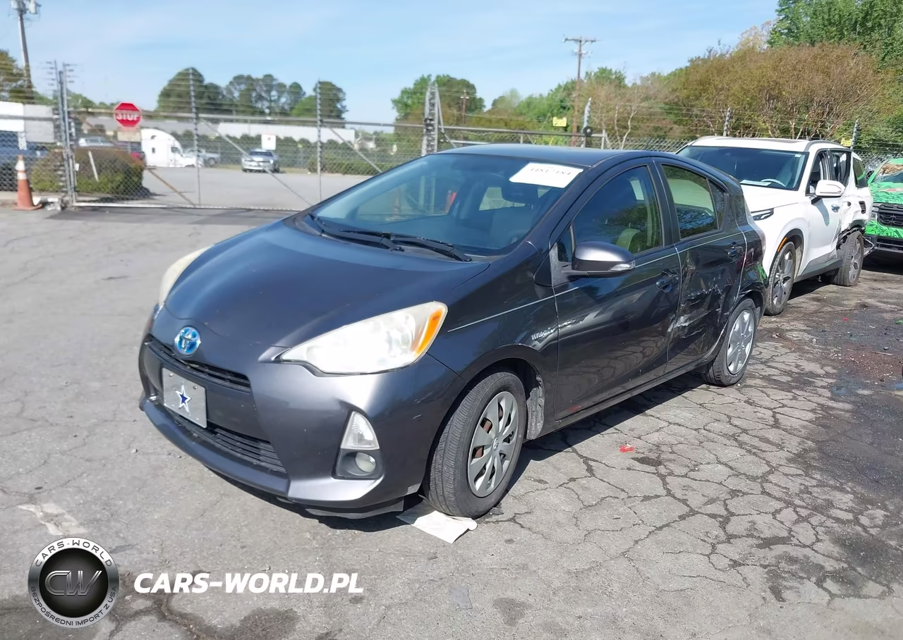 2012 Toyota Prius C Two VIN:JTDKDTB38C1524078 - 2