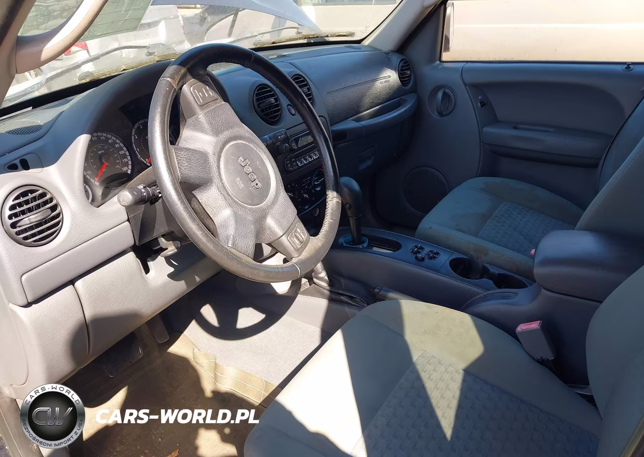 2007 Jeep Liberty Sport VIN:1J4GL48KX7W561892 - 5