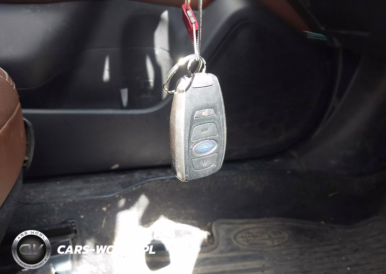 2018 Subaru Outback 3.6R Touring VIN:4S4BSETC0J3226685 - 11