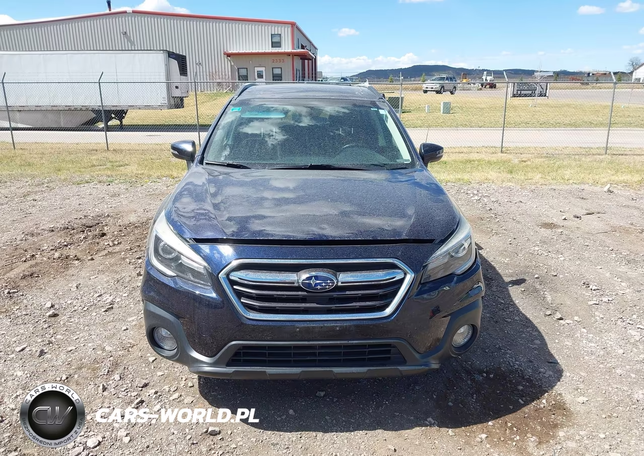2018 Subaru Outback 3.6R Touring VIN:4S4BSETC0J3226685 - 12