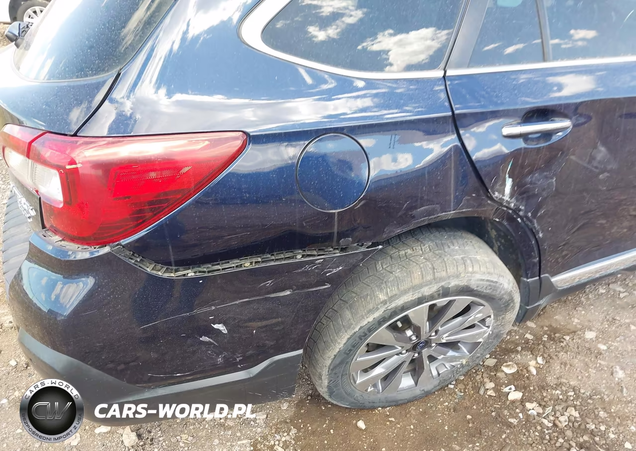 2018 Subaru Outback 3.6R Touring VIN:4S4BSETC0J3226685 - 19