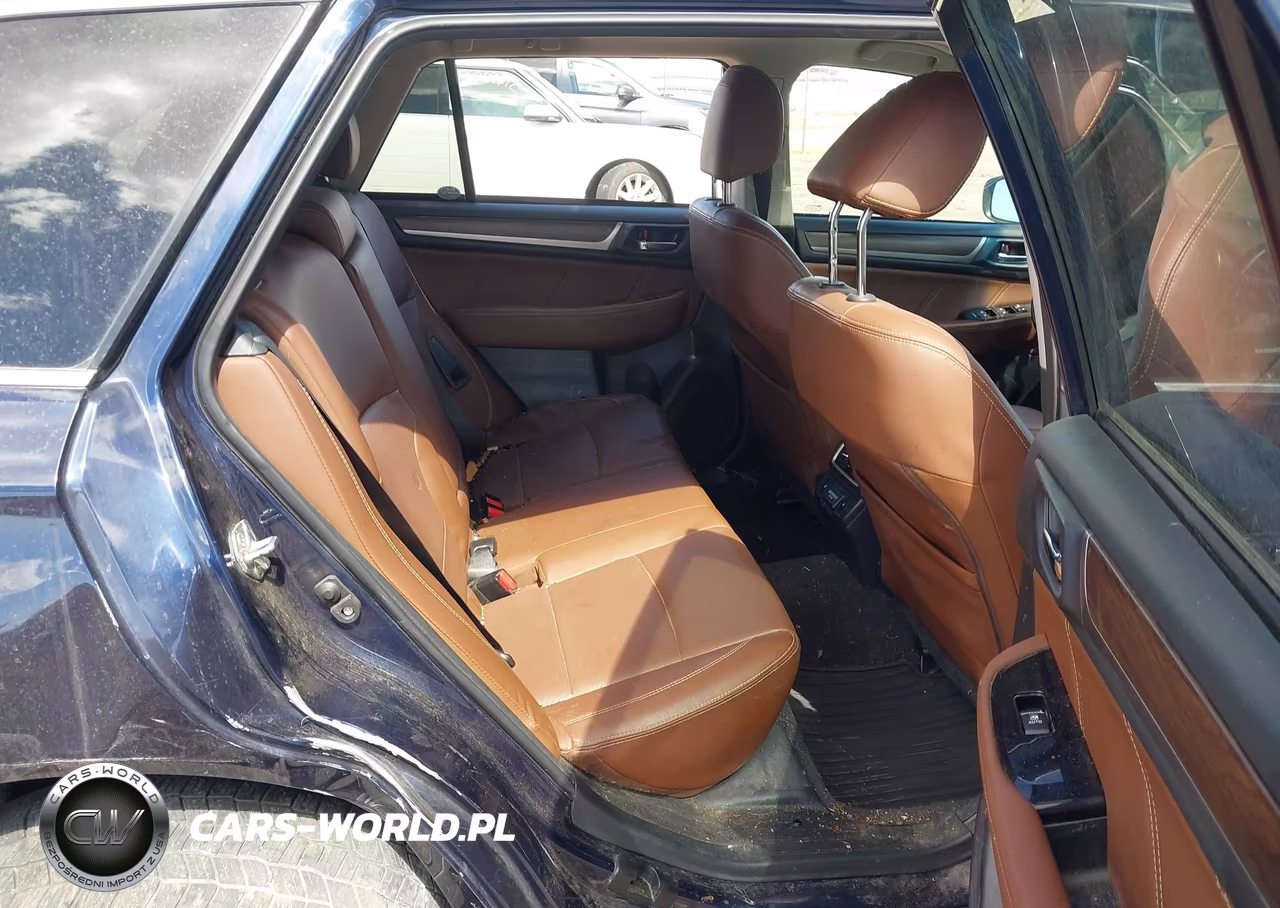 2018 Subaru Outback 3.6R Touring VIN:4S4BSETC0J3226685 - 8