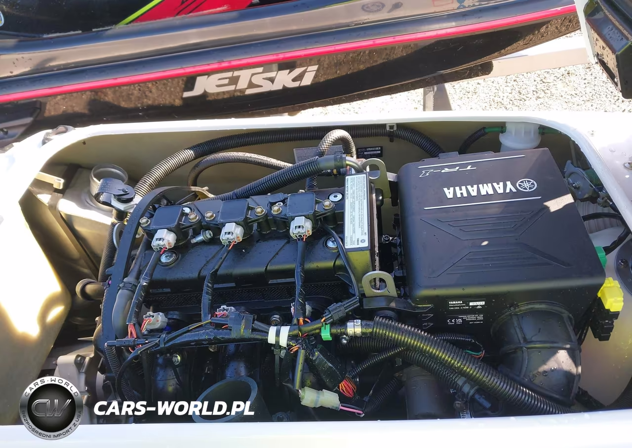 2024 Yamaha Superjet VIN:YAMAH0063D424 - 10