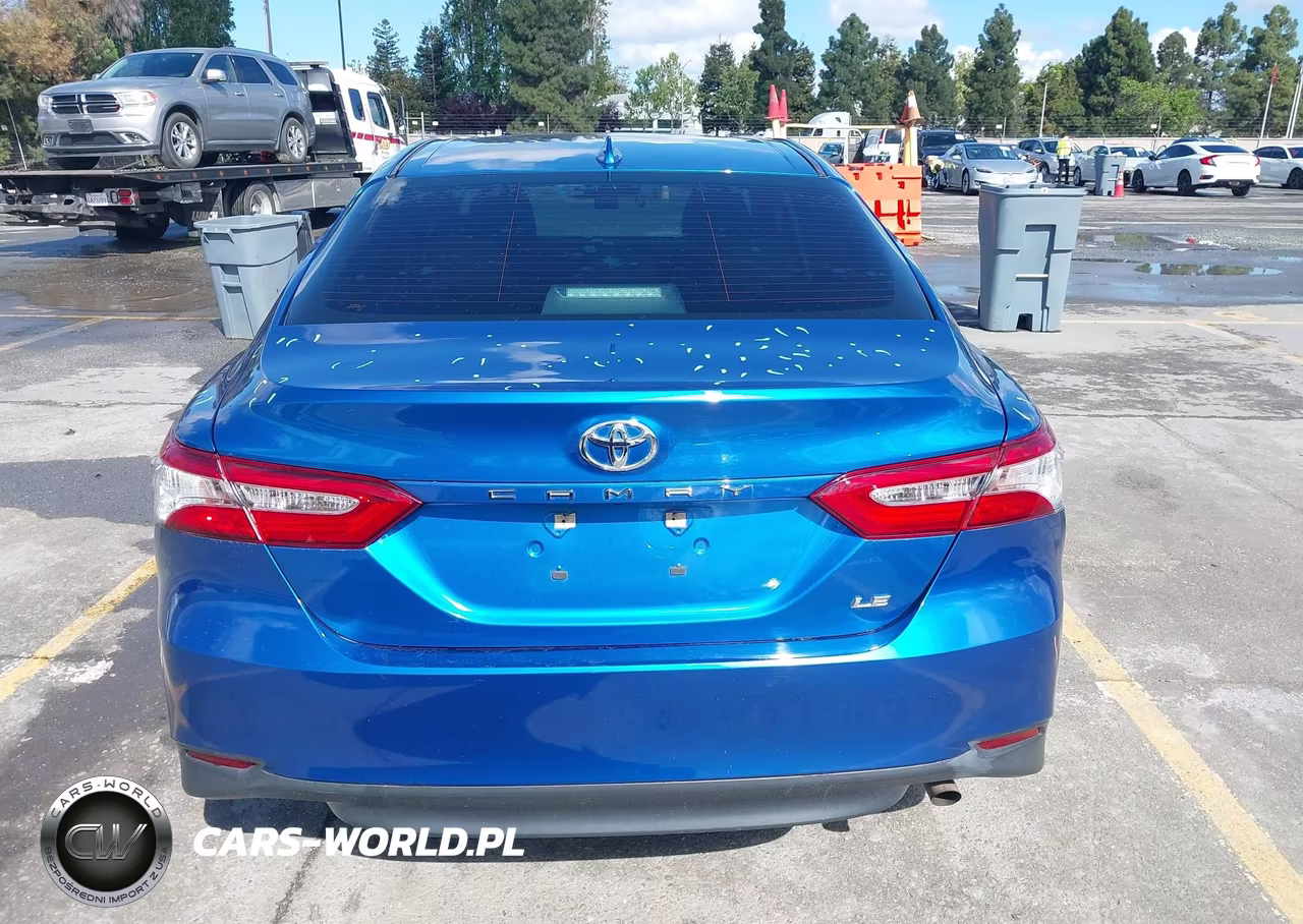 2020 Toyota Camry Le VIN:4T1C11AK9LU338604 - 16