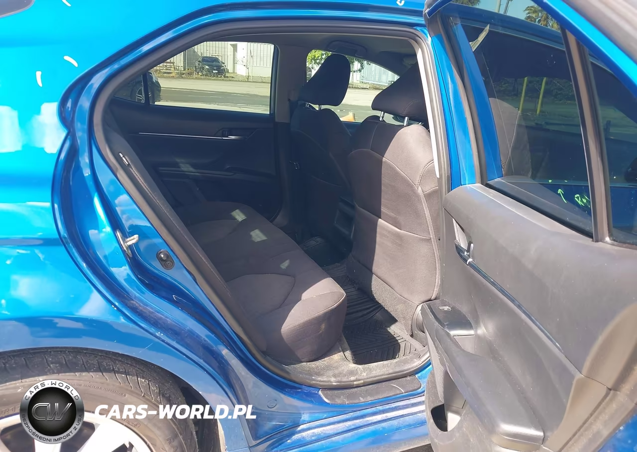 2020 Toyota Camry Le VIN:4T1C11AK9LU338604 - 8