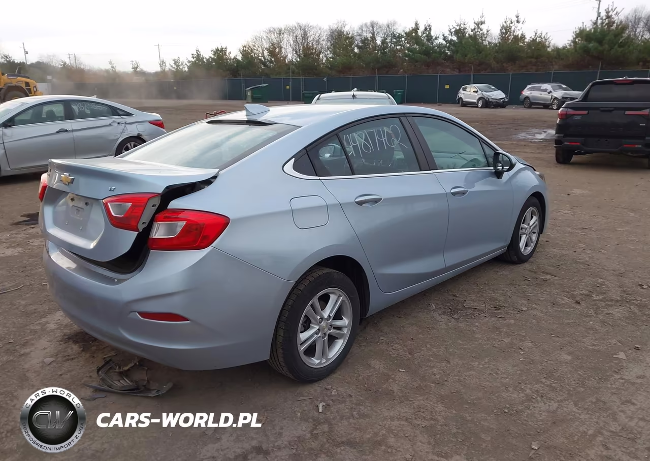 2017 Chevrolet Cruze Lt Auto VIN:1G1BE5SM0H7140312 - 4