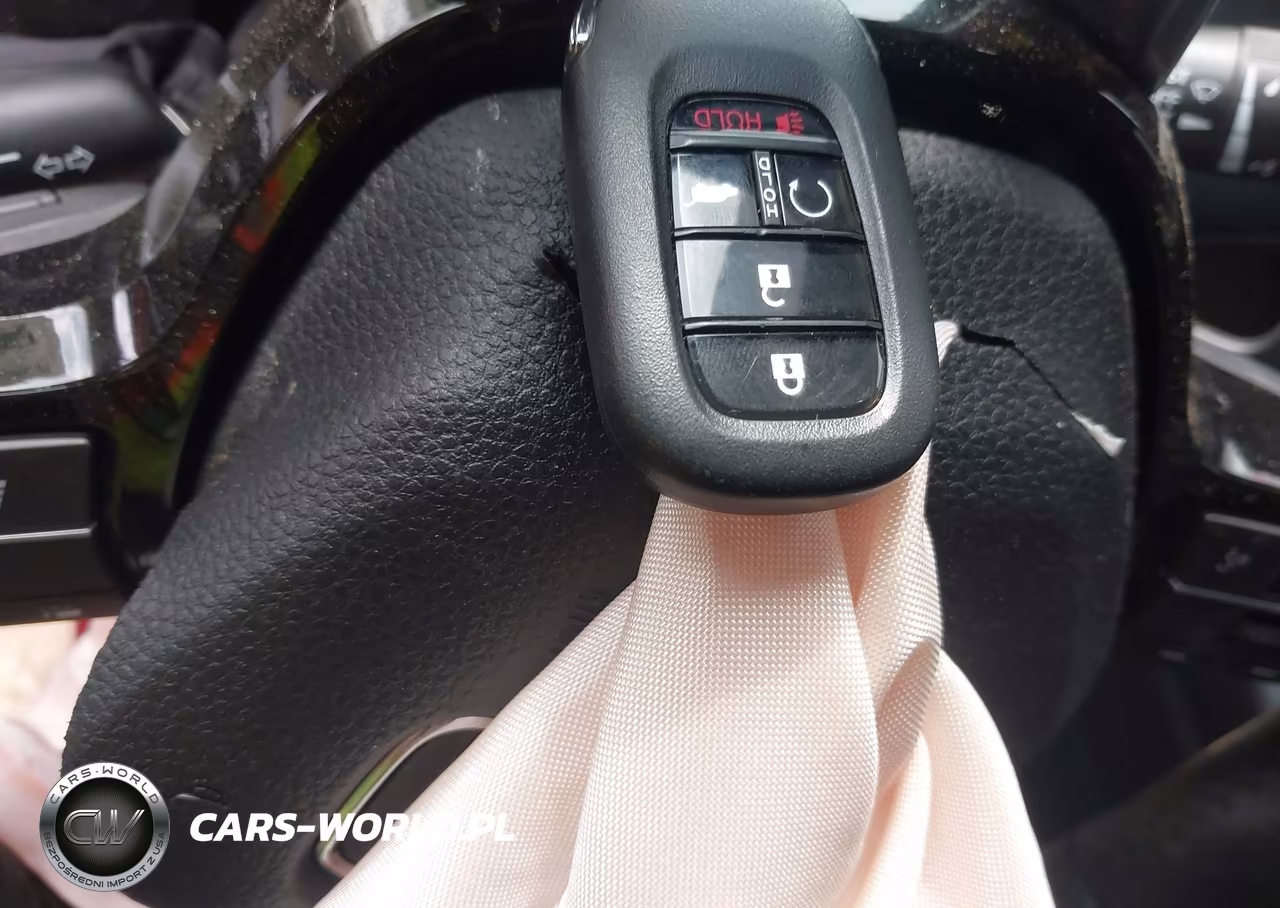 2025 Honda Pilot Touring VIN:5FNYG1H7XSB116493 - 11