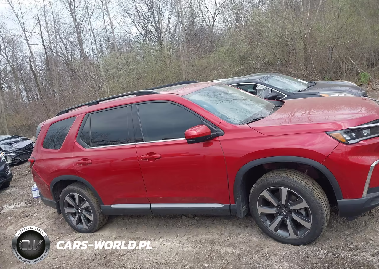 2025 Honda Pilot Touring VIN:5FNYG1H7XSB116493 - 14