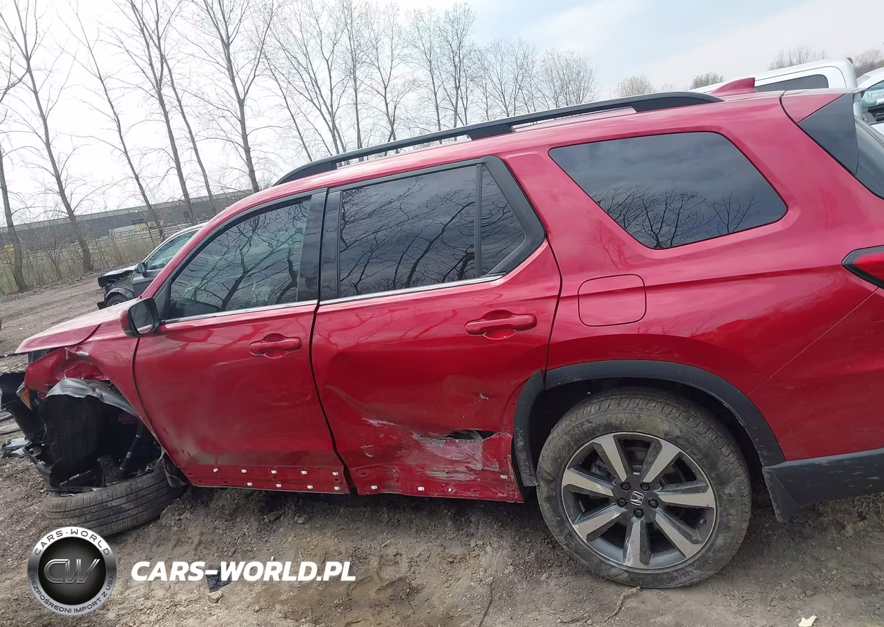 2025 Honda Pilot Touring VIN:5FNYG1H7XSB116493 - 15