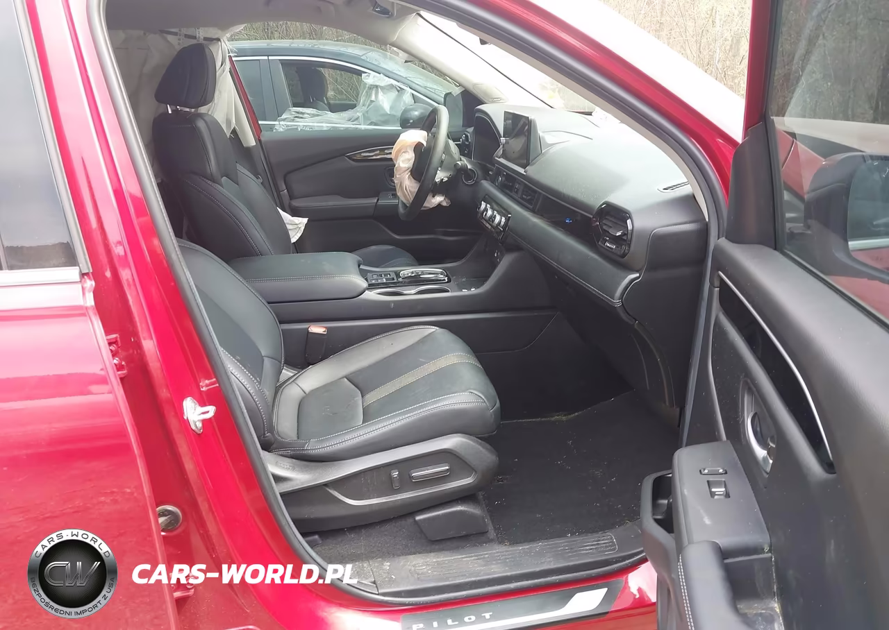2025 Honda Pilot Touring VIN:5FNYG1H7XSB116493 - 5