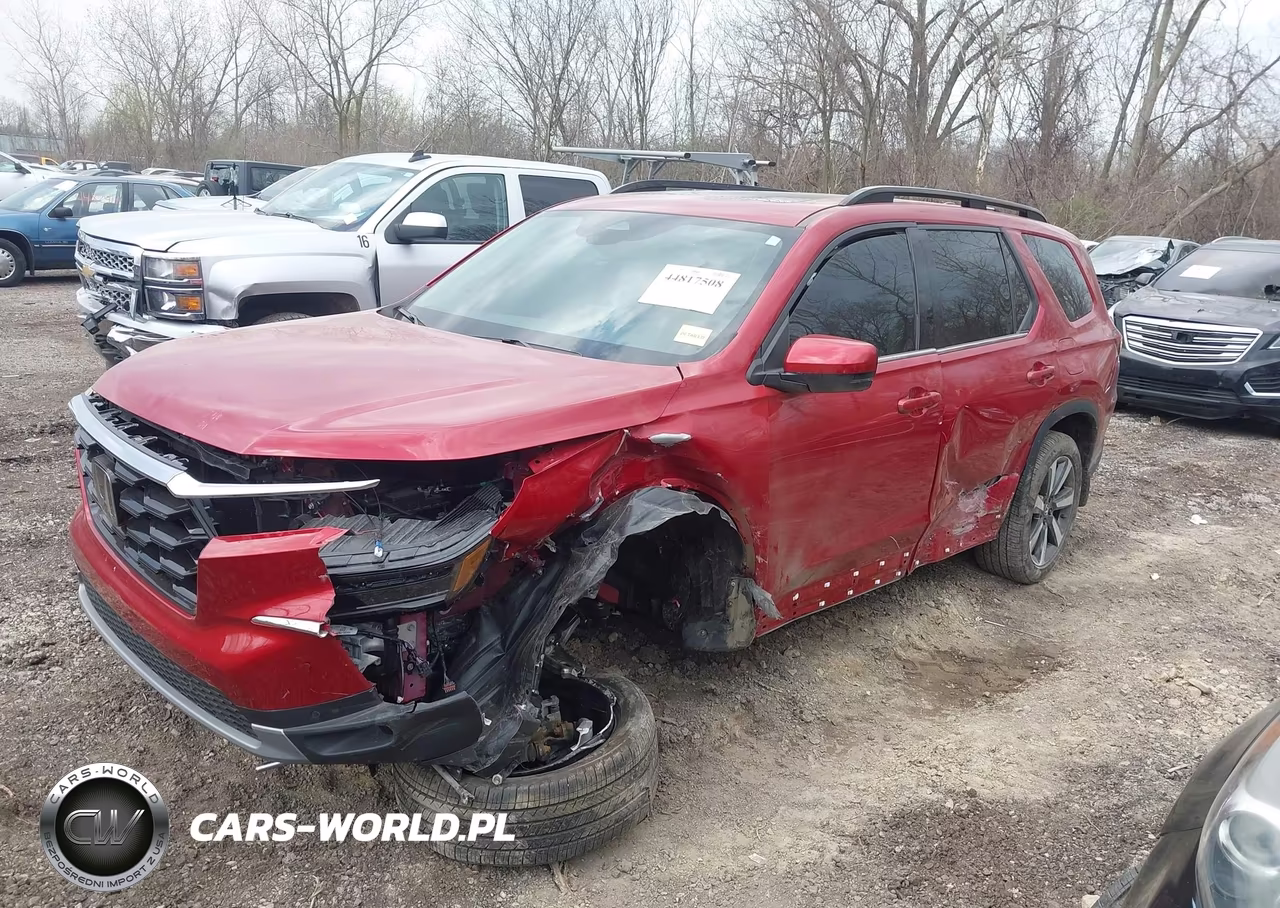 2025 Honda Pilot Touring VIN:5FNYG1H7XSB116493 - 6