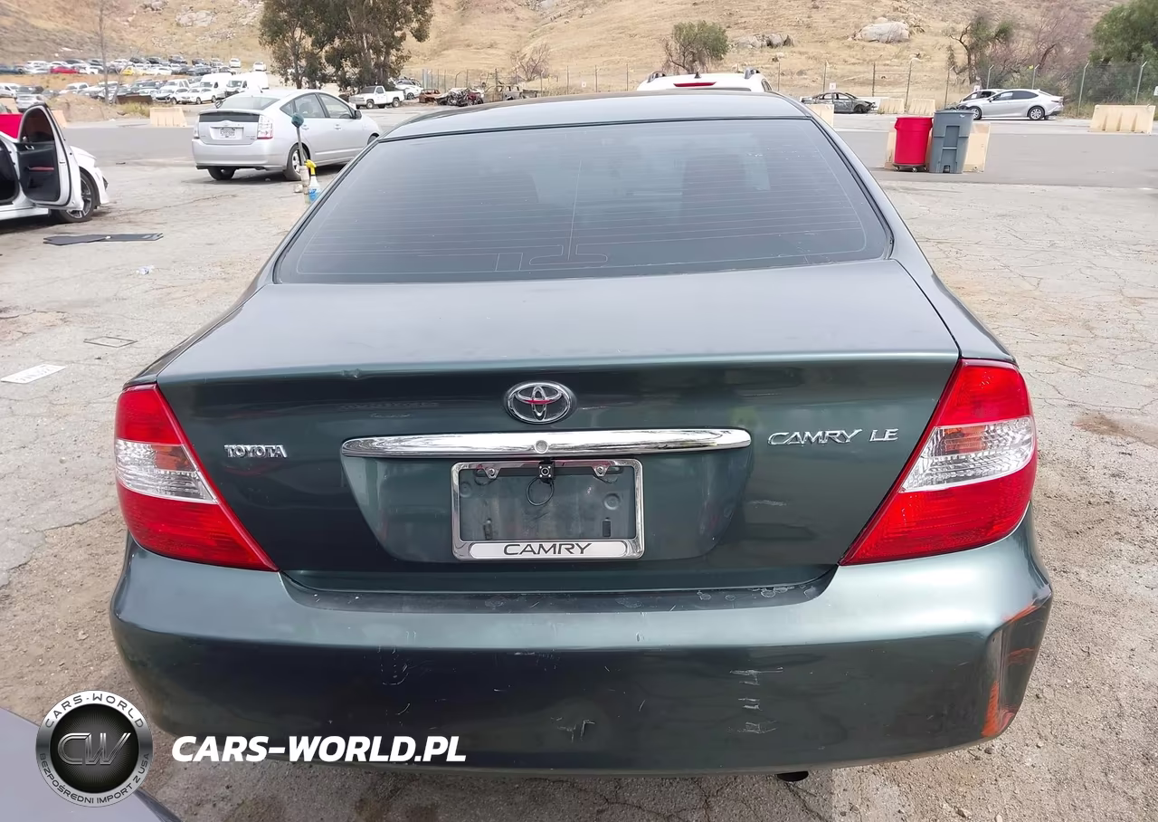 2002 Toyota Camry Le VIN:JTDBE32K520113598 - 16