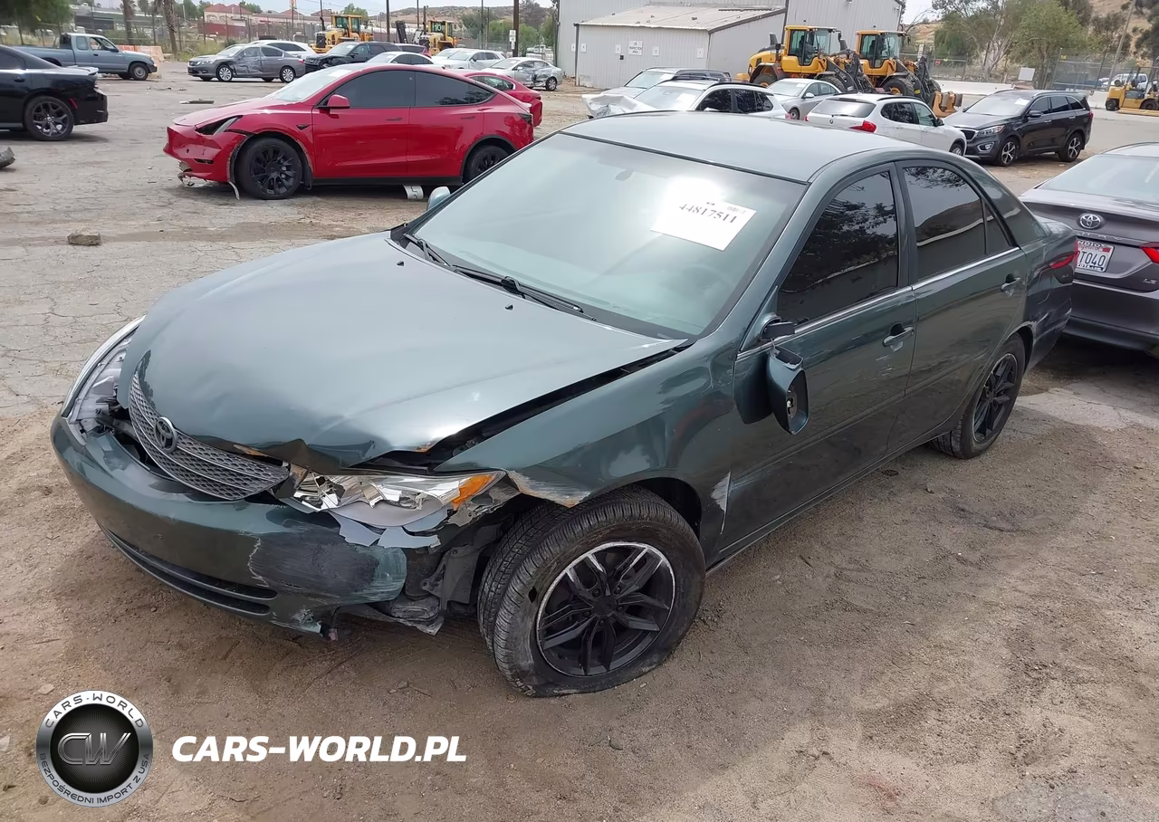 2002 Toyota Camry Le VIN:JTDBE32K520113598 - 2