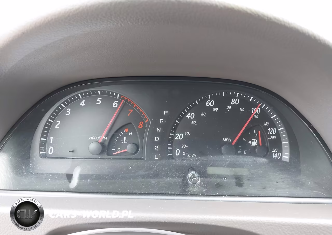 2002 Toyota Camry Le VIN:JTDBE32K520113598 - 7