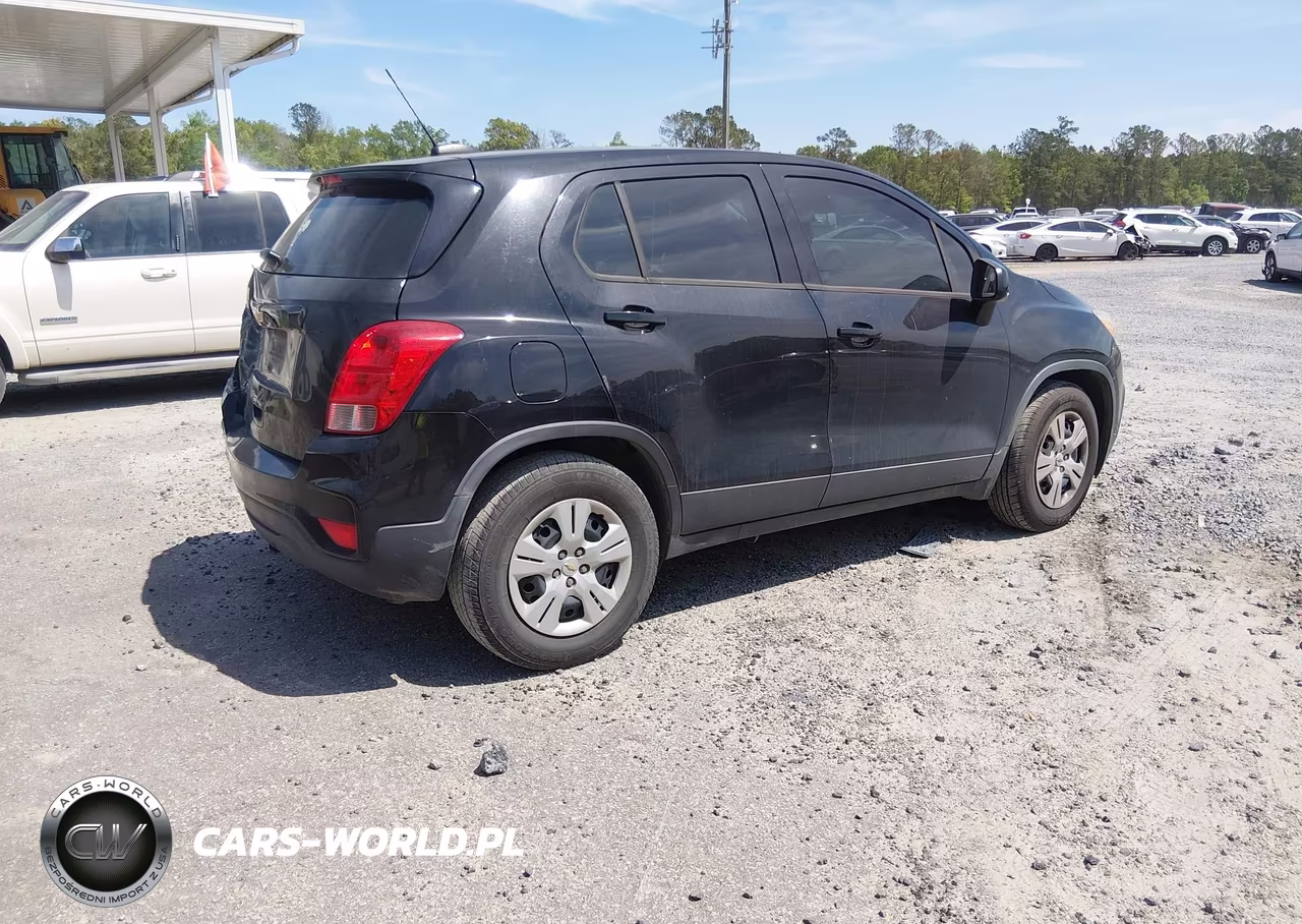 2019 Chevrolet Trax Ls VIN:3GNCJKSB3KL134325 - 4