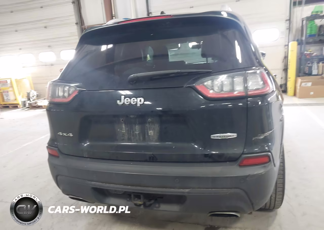 2019 Jeep Cherokee Latitude Plus 4X4 VIN:1C4PJMLX4KD156243 - 16