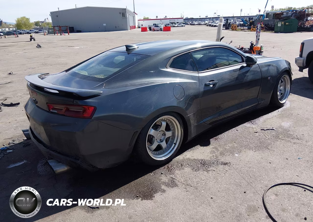 2017 Chevrolet Camaro 1Ss VIN:1G1FE1R73H0168611 - 4