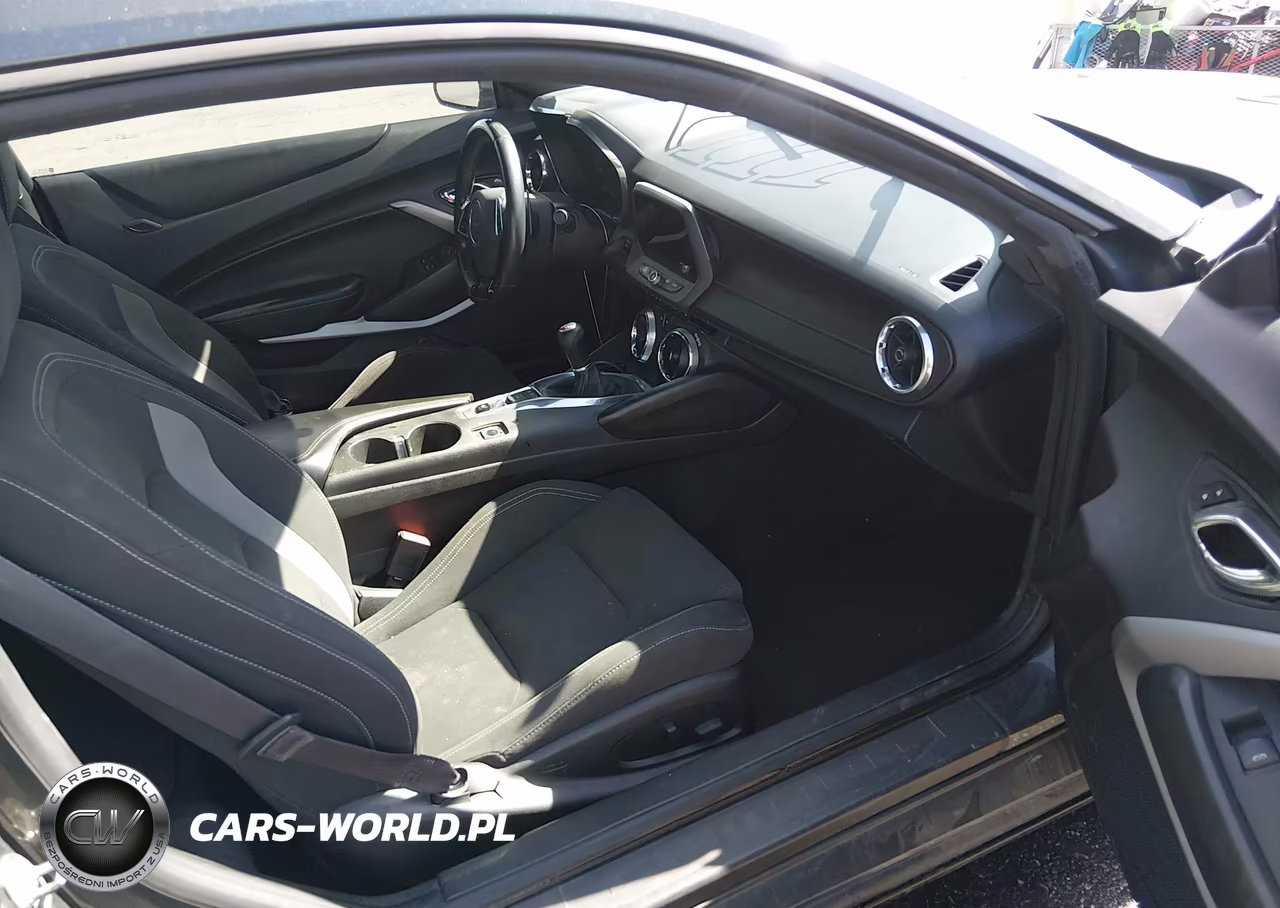 2017 Chevrolet Camaro 1Ss VIN:1G1FE1R73H0168611 - 5