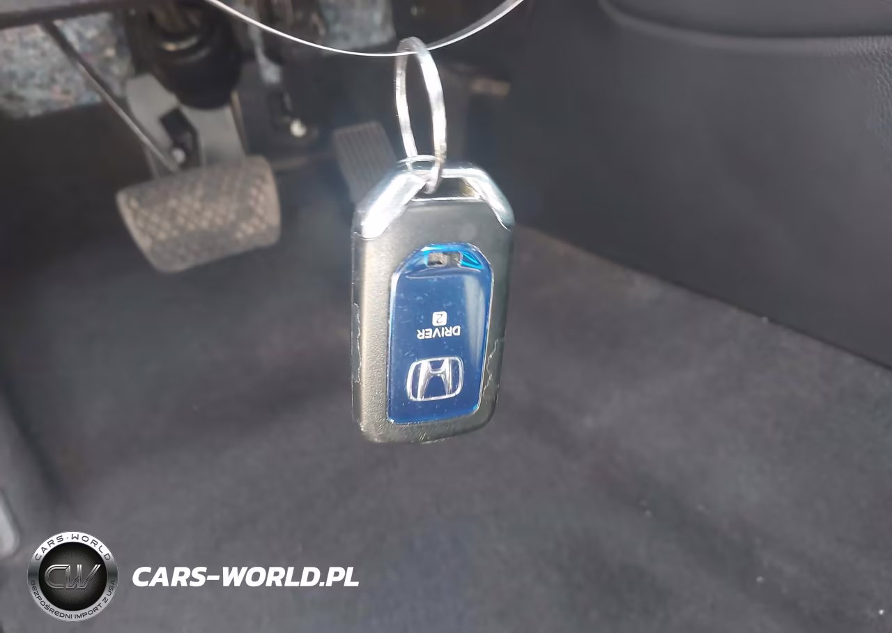 2020 Honda Accord Hybrid Touring VIN:1HGCV3F90LA003826 - 11