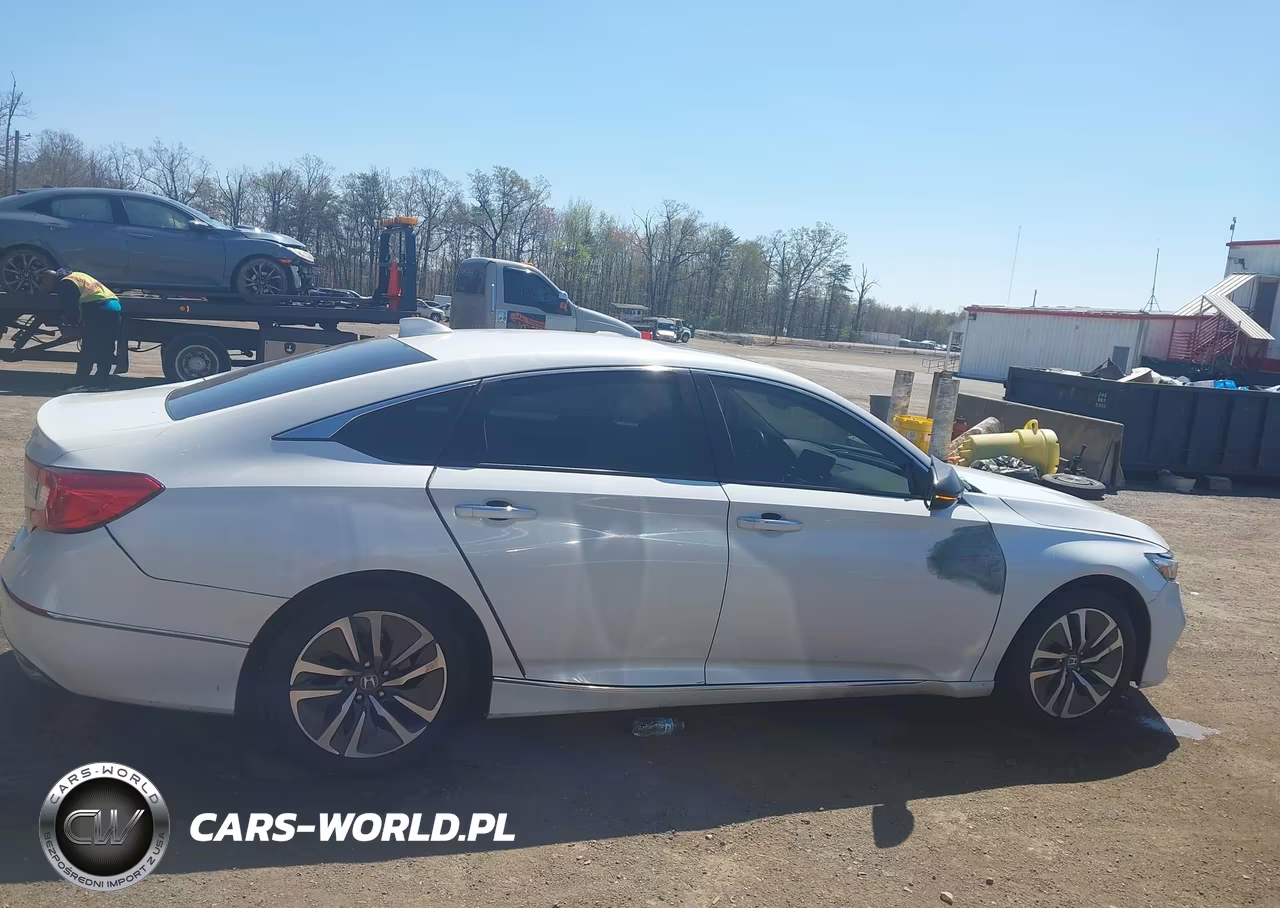 2020 Honda Accord Hybrid Touring VIN:1HGCV3F90LA003826 - 13