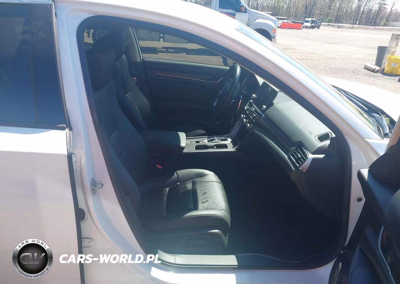 2020 Honda Accord Hybrid Touring VIN:1HGCV3F90LA003826 - 5