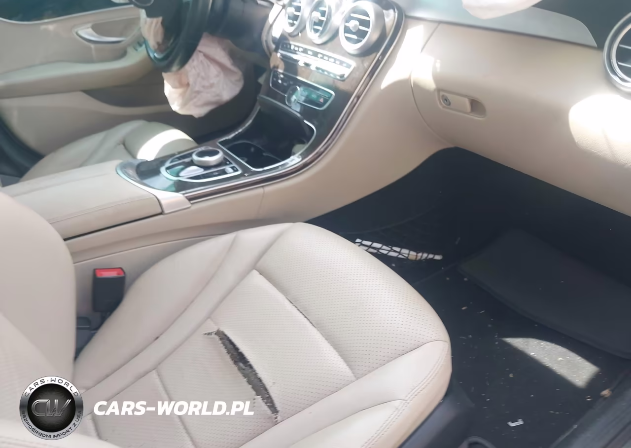 2017 Mercedes-Benz C 300 VIN:55SWF4JB9HU225805 - 5